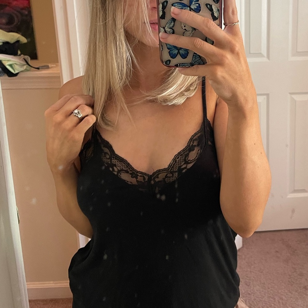 F21 lace tank top